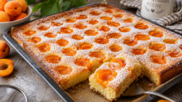 Saftiger Marillenkuchen nach Landfrauen Rezept